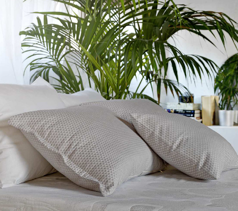 White Saphora cushion