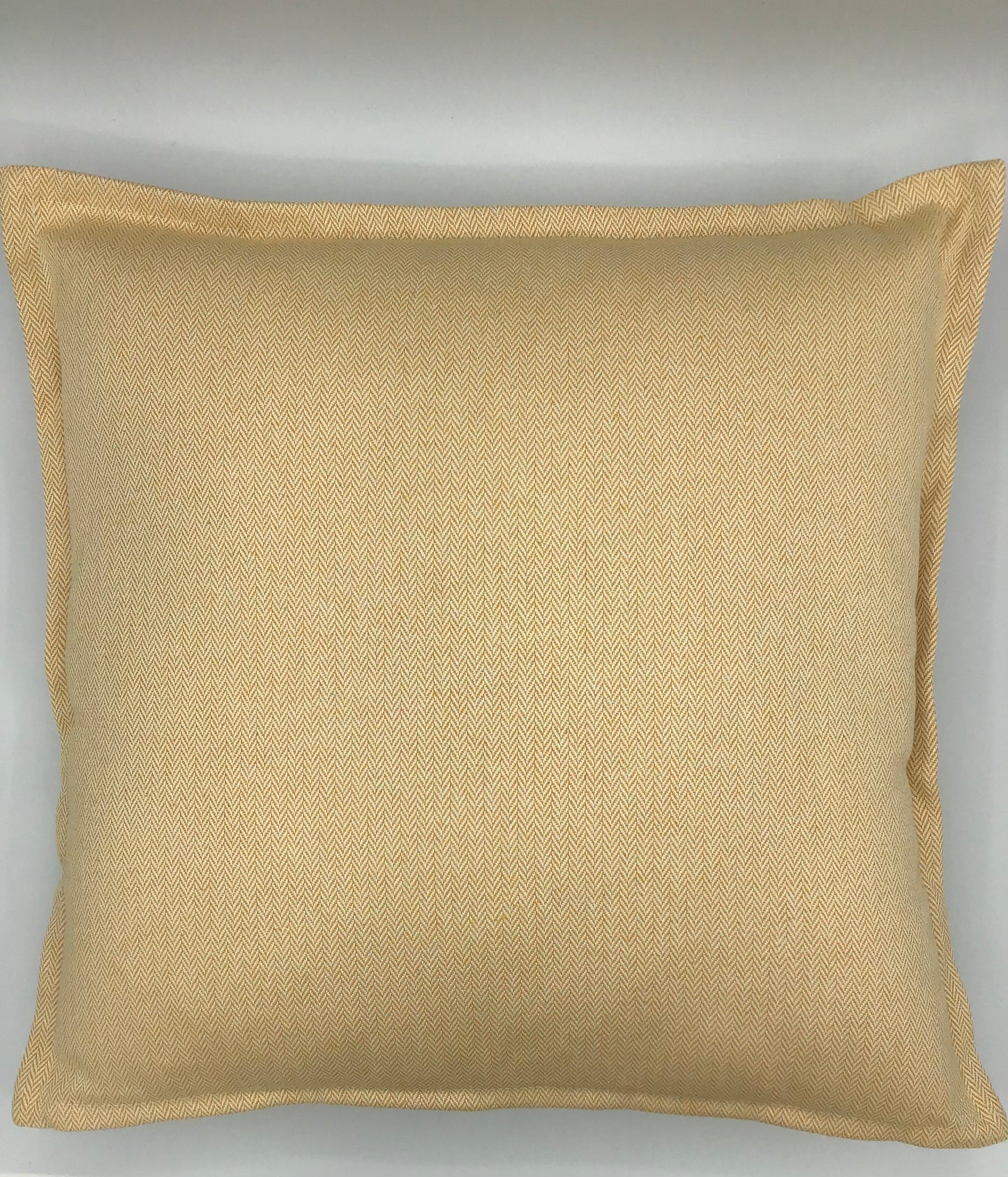 Teja cushion