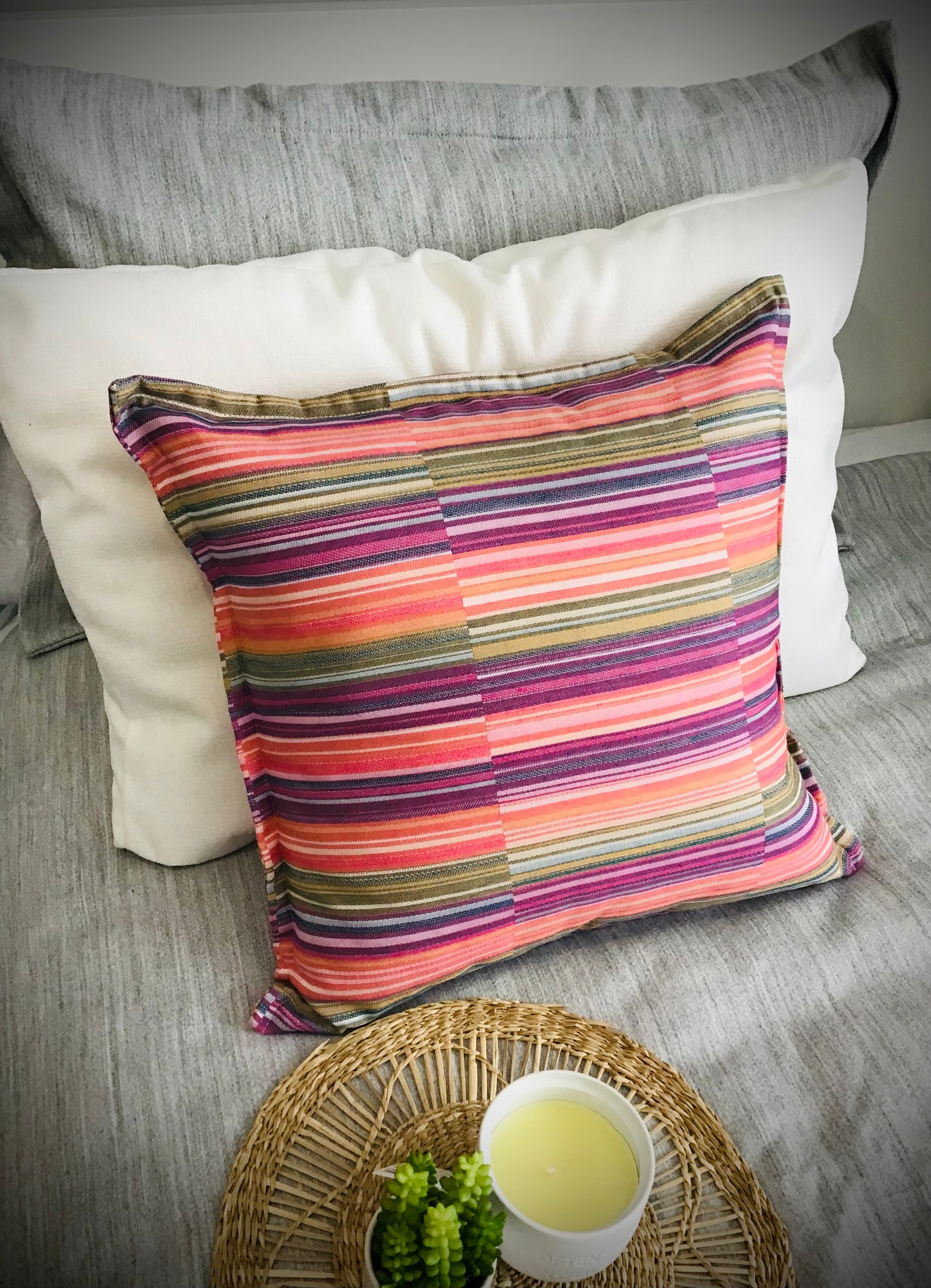 Coussin Rainbow ligné
