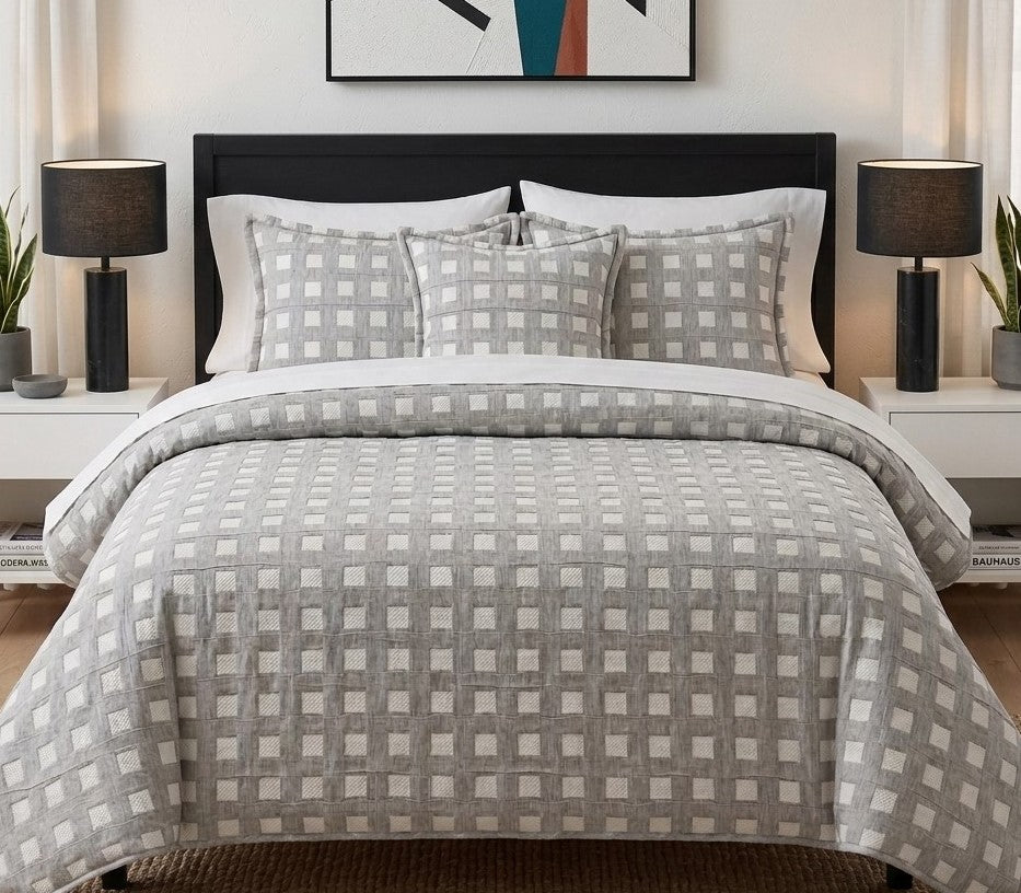 Lara reversible bedspread
